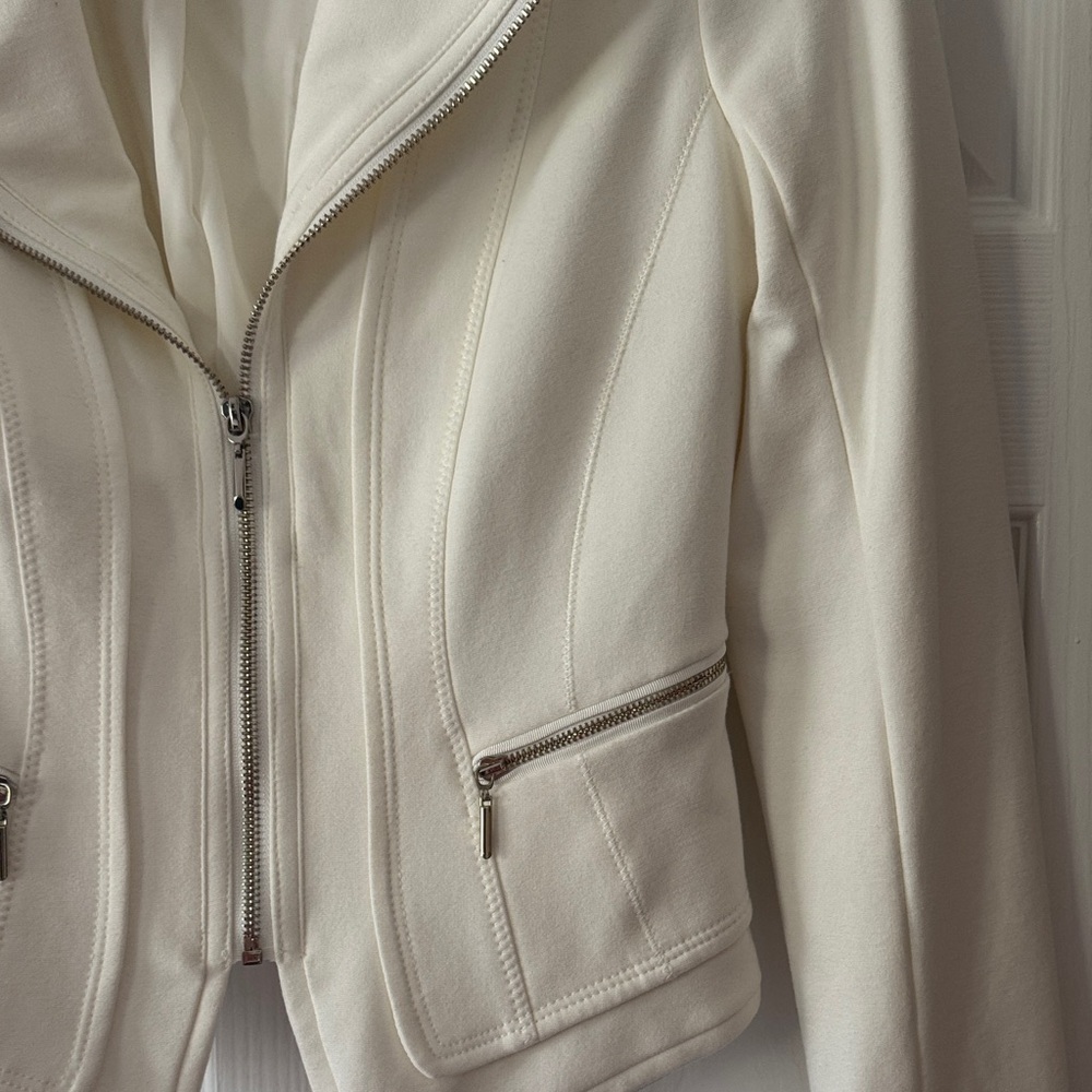 White House Black Market Cream Jacket - Picture 3 of 6